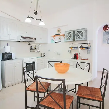 With View Of Agios Ioannis And Pool With Jacuzzi شقة *